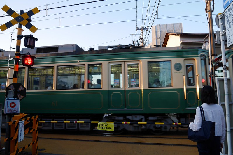 【日本神奈川】江南單軌電車!鎌倉~湘南江之島站-大船站”湘南單軌電車”初體驗,日本唯二懸掛式單軌電車 @飛天璇的口袋