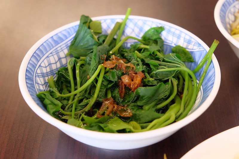 敏切仔麵:乾淨又有質感的小吃店,各式台式黑白切都吃的到 @飛天璇的口袋