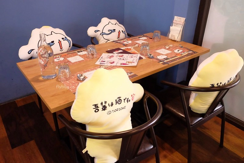 黛麗佐手義式餐廳┃台中后里:日本超夯「反應過激的貓」line貼圖期間限定,餐點表現不俗環境也很好拍,麗寶Outlet Mall美食餐廳推薦 @飛天璇的口袋