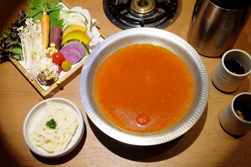 空也蔬食火鍋┃台中西屯:輕井澤集團又一力作,一個人也可以吃小火鍋,湯頭有多種選擇 @飛天璇的口袋