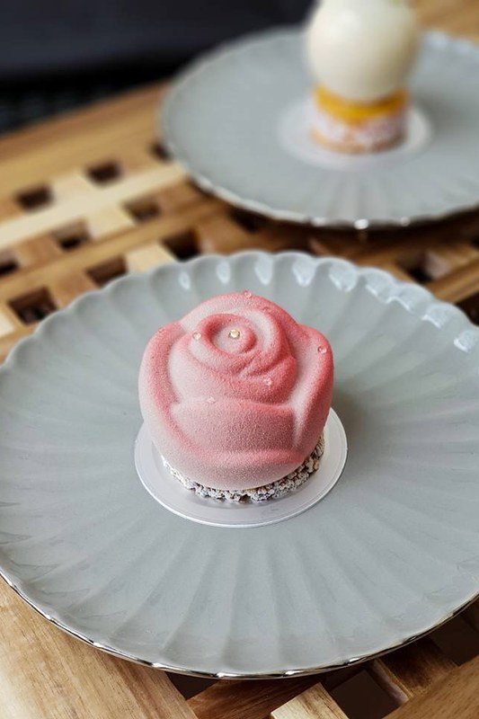 六日甜點專賣店┃台中西區:小巧溫馨的甜點,造型可愛又吸睛,草悟道下午茶甜點推薦 @飛天璇的口袋