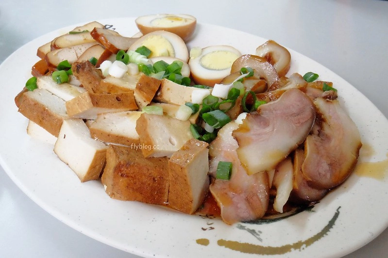 台中南區|南京水餃鍋貼專賣店.大顆飽滿水餃多種造型,鍋貼外皮酥脆香氣十足 @飛天璇的口袋