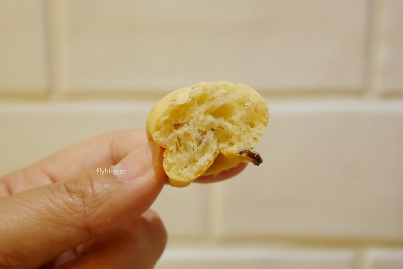 Mini One可頌專賣店|秤重賣的迷你可頌好好吃,還有紅豆麻糬麵包和窯烤起士蛋糕,新光三越下午茶小甜點 @飛天璇的口袋