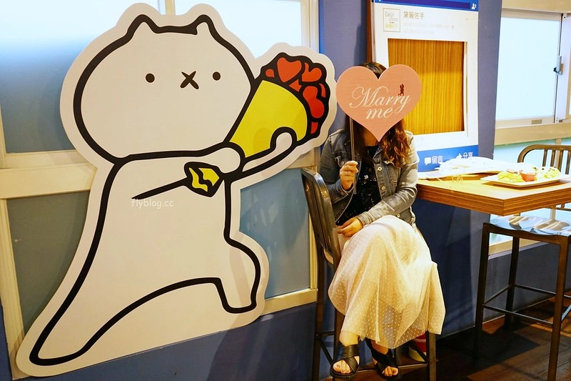 黛麗佐手義式餐廳┃台中后里:日本超夯「反應過激的貓」line貼圖期間限定,餐點表現不俗環境也很好拍,麗寶Outlet Mall美食餐廳推薦 @飛天璇的口袋