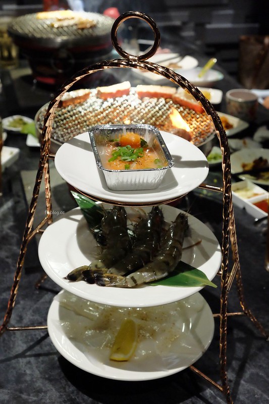 錵燒炭火燒肉┃台中西屯:公益路燒肉店新亮點,錵鑶系列全新品牌,開幕一個月感覺還沒上軌道 @飛天璇的口袋