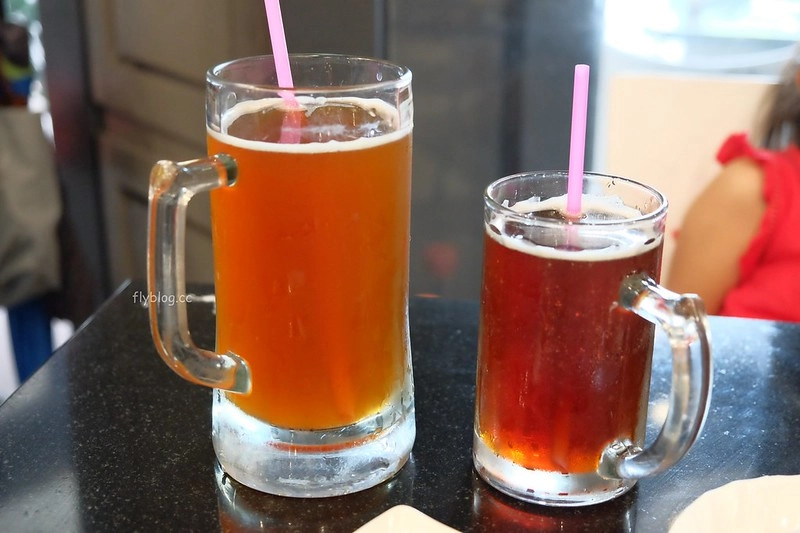 台中北區|翁記泡沫廣場,一中街學子最愛的復古茶坊,招牌烏龍豆干推薦必點 @飛天璇的口袋