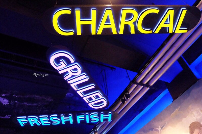 水貨炭火烤魚┃台中西區:超霸氣的澳洲小龍蝦,堆滿滿如小山的蛤蠣鍋,烤魚原來有這麼多創意吃法 @飛天璇的口袋