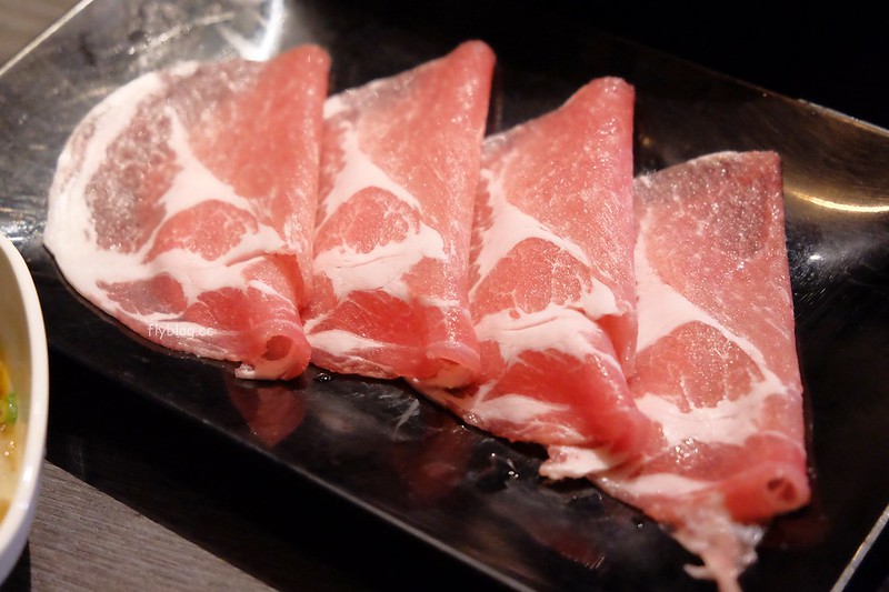 輕井澤火鍋:輕井澤崇德路分店悄悄開幕,北屯吃火鍋又多了一個好選擇 @飛天璇的口袋