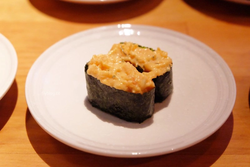 一笈壽司|輕井澤集團最新力作日式壽司品牌,公益路漂亮的清水模建築外觀 @飛天璇的口袋