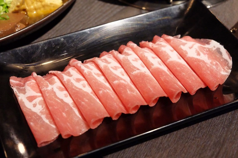 輕井澤火鍋:輕井澤崇德路分店悄悄開幕,北屯吃火鍋又多了一個好選擇 @飛天璇的口袋