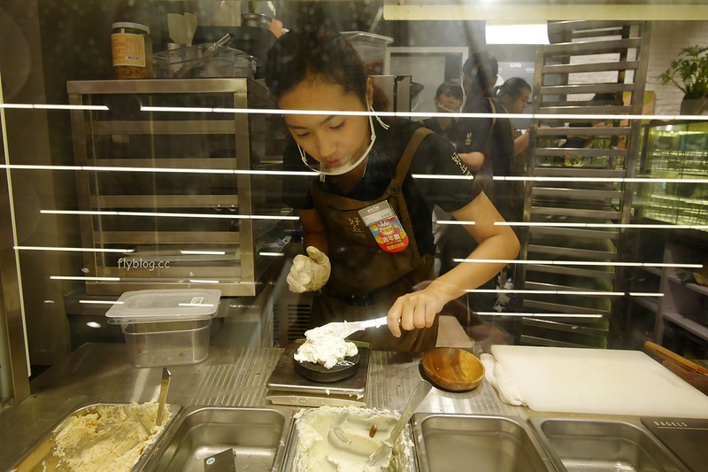 好丘貝果 good cho’s:台北超人氣貝果專賣店進駐新光三越,台中限定10種厚醬貝果 @飛天璇的口袋