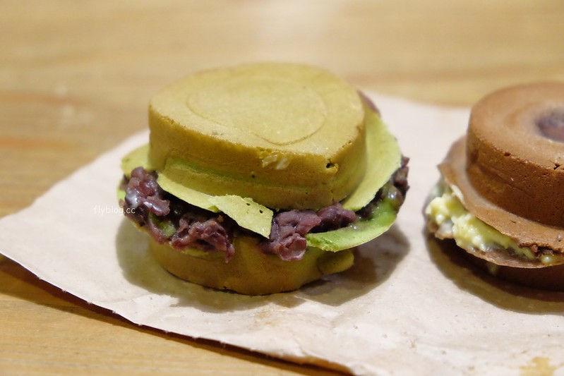 INO Ice┃台中北區:隱身在一中商圈裡的散步甜點,冰淇淋、雞蛋糕、爆漿紅豆餅都很好吃有誠意 @飛天璇的口袋