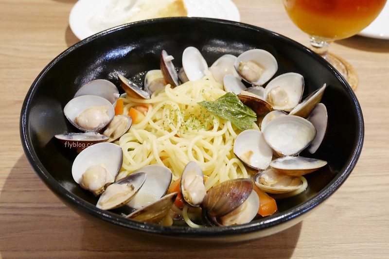 台中北區| 石壁家義大利麵:日本義大利麵連鎖店進駐台中,主打每天四款生麵選擇,披薩好吃推薦哦! @飛天璇的口袋