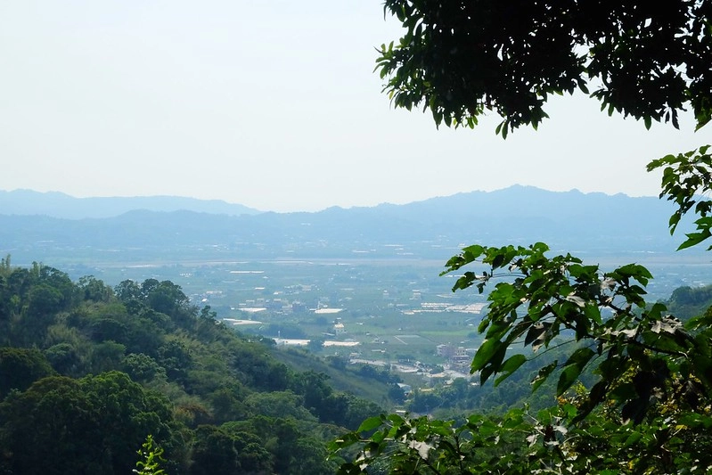 VilaVilla魔法莊園|苗栗卓蘭景觀餐廳,結合樹屋、沙坑、溜滑梯,苗栗親子美食旅遊景點推薦 @飛天璇的口袋