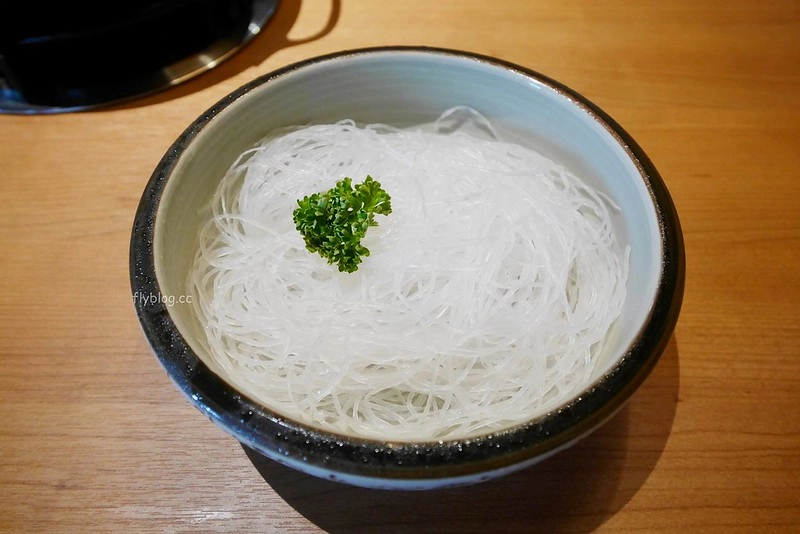 【台中南屯】湯棧公益店,輕井澤三代店,主打古早味麻油雞、燒酒雞,餐點份量多而且有質感 @飛天璇的口袋