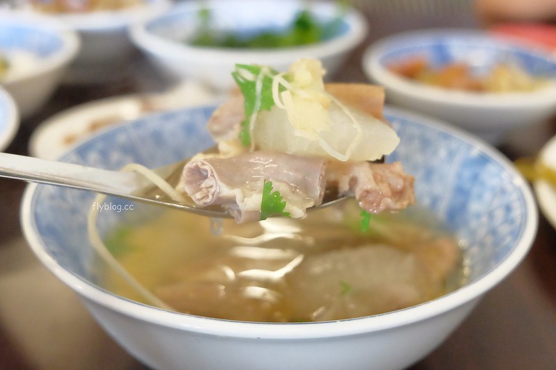 敏切仔麵:乾淨又有質感的小吃店,各式台式黑白切都吃的到 @飛天璇的口袋