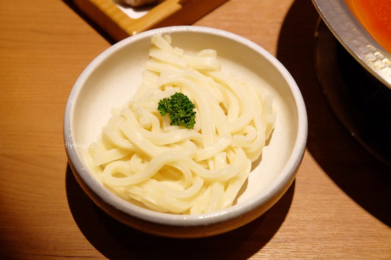 空也蔬食火鍋┃台中西屯:輕井澤集團又一力作,一個人也可以吃小火鍋,湯頭有多種選擇 @飛天璇的口袋