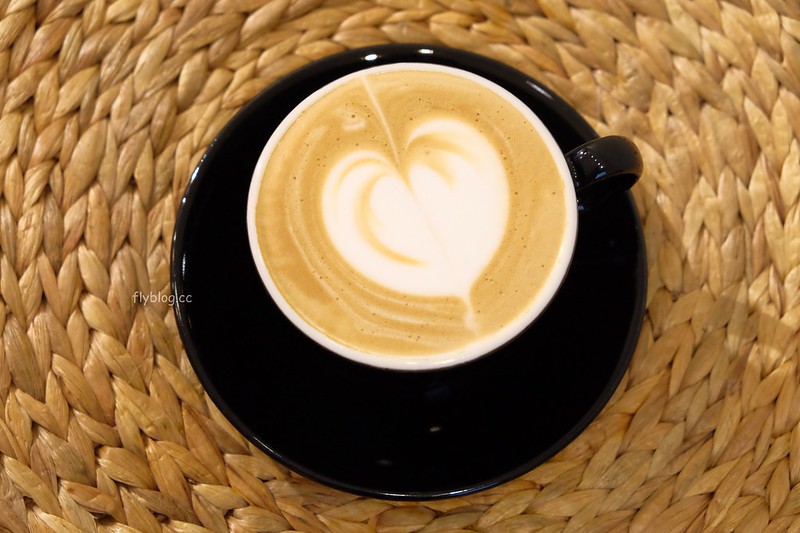 六日甜點專賣店┃台中西區:小巧溫馨的甜點,造型可愛又吸睛,草悟道下午茶甜點推薦 @飛天璇的口袋