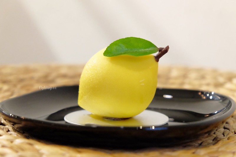 六日甜點專賣店┃台中西區:小巧溫馨的甜點,造型可愛又吸睛,草悟道下午茶甜點推薦 @飛天璇的口袋