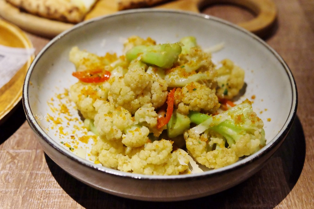 台北信義|請請義大利麵逸仙店,餐點好吃份量又多,披薩甜點也很好吃,台北義式餐廳推薦 @飛天璇的口袋