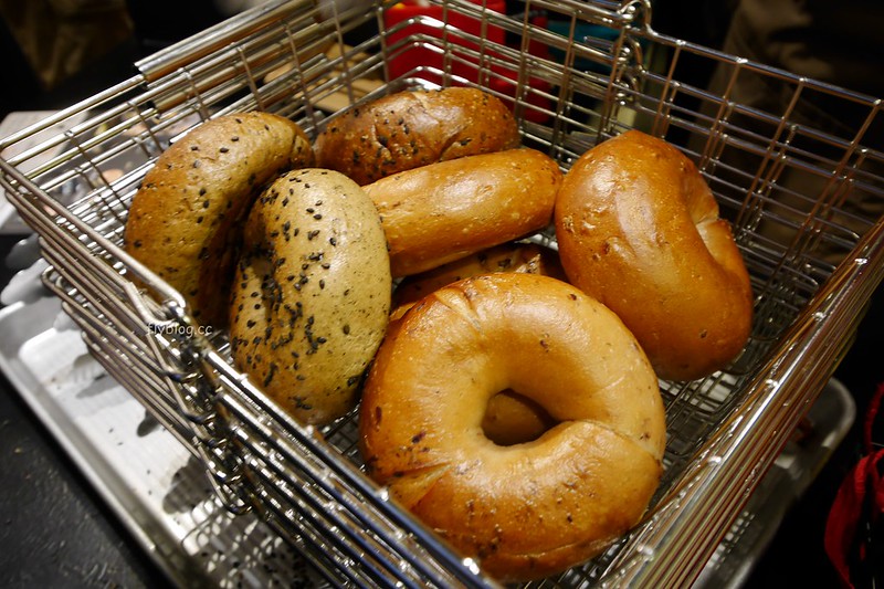 好丘貝果 good cho’s:台北超人氣貝果專賣店進駐新光三越,台中限定10種厚醬貝果 @飛天璇的口袋