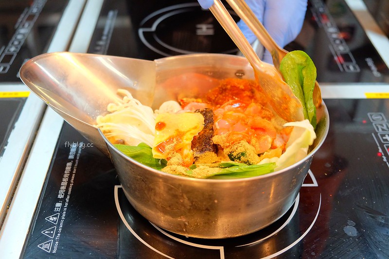 12MINI@台中公益店┃台中南屯:石二鍋的最新品牌,一個人也可以獨享小火鍋,公益路美食餐廳新亮點 @飛天璇的口袋