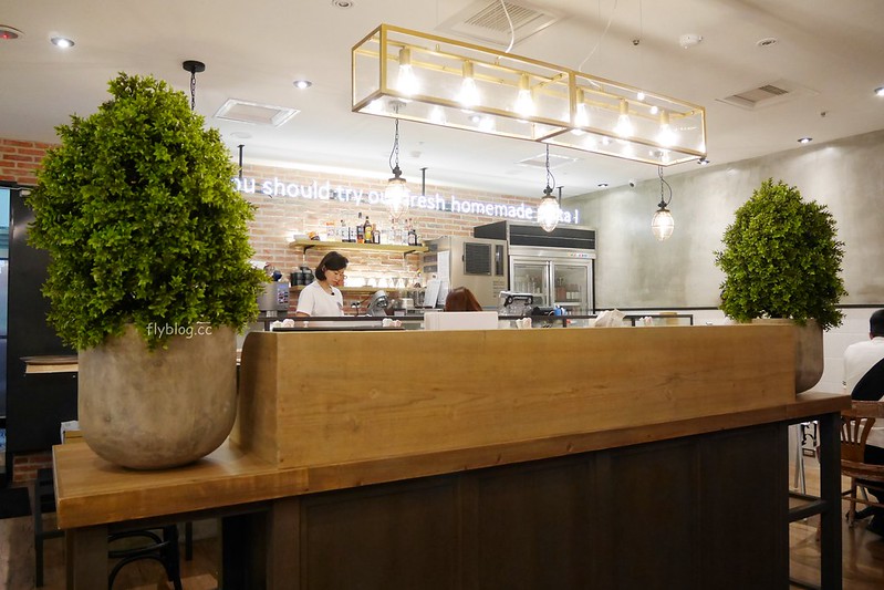 台中北區| 石壁家義大利麵:日本義大利麵連鎖店進駐台中,主打每天四款生麵選擇,披薩好吃推薦哦! @飛天璇的口袋