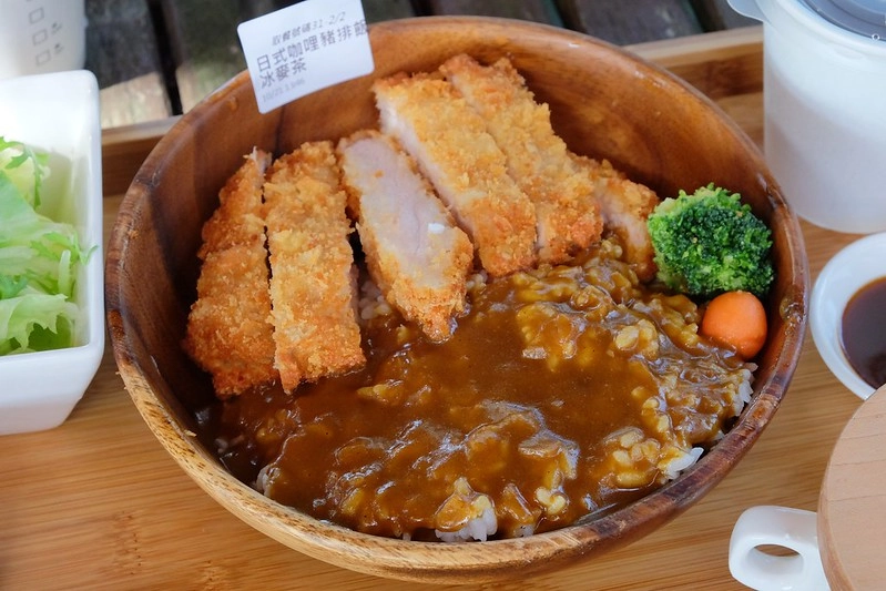 VilaVilla魔法莊園|苗栗卓蘭景觀餐廳,結合樹屋、沙坑、溜滑梯,苗栗親子美食旅遊景點推薦 @飛天璇的口袋