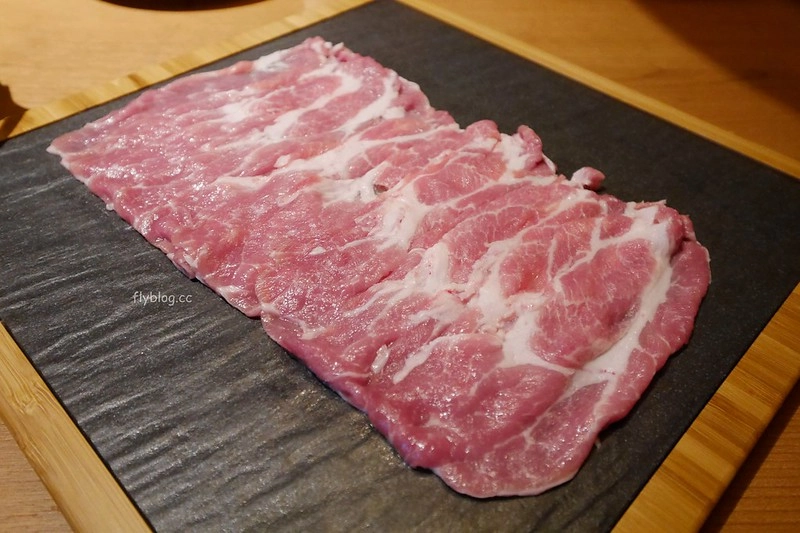 【台中南屯】湯棧公益店,輕井澤三代店,主打古早味麻油雞、燒酒雞,餐點份量多而且有質感 @飛天璇的口袋