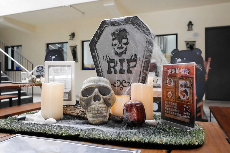 蔡氏釀酒精釀酒廠|充滿歐洲英倫風情的酒廠,用心好拍的萬聖節佈置,還有美味好吃的小酒館 @飛天璇的口袋