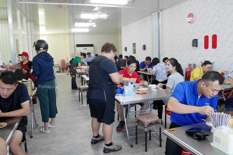 台中南屯|三重埔米粉湯.下午時段不休息,小菜選擇性多 @飛天璇的口袋