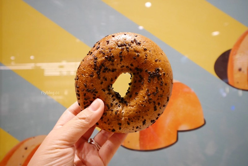 好丘貝果 good cho’s:台北超人氣貝果專賣店進駐新光三越,台中限定10種厚醬貝果 @飛天璇的口袋