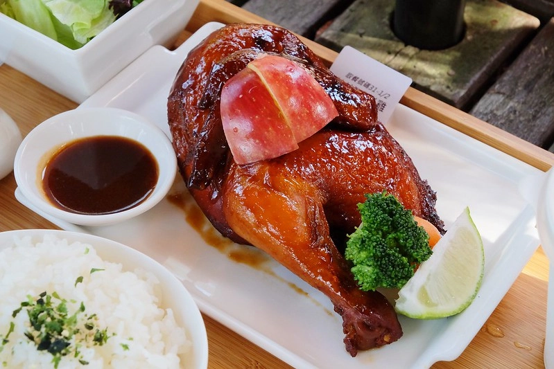 VilaVilla魔法莊園|苗栗卓蘭景觀餐廳,結合樹屋、沙坑、溜滑梯,苗栗親子美食旅遊景點推薦 @飛天璇的口袋