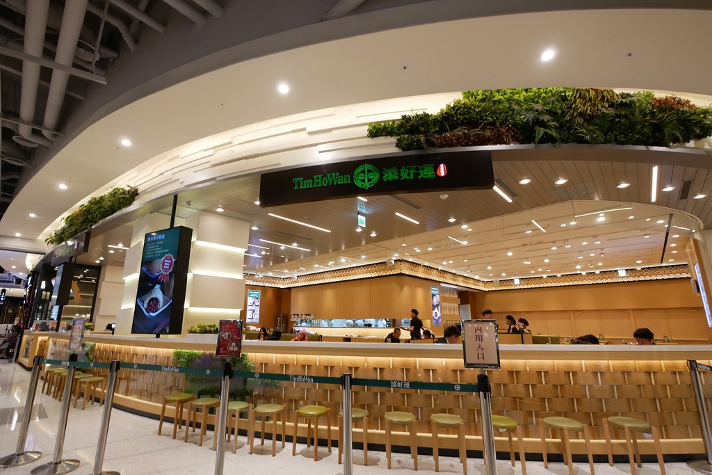 大江購物中心┃桃園旅遊:三大休閒服飾品牌齊聚,結合親子、購物、美食、生活、娛樂,免停車費超貼心,假日全家休閒的好地方 @飛天璇的口袋