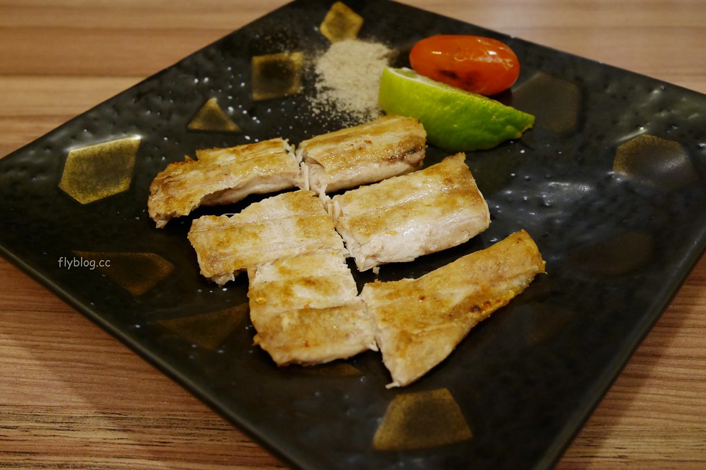 小六食堂|終於吃到傳說中的小六食堂,食材新鮮價格也不貴,根本CP值超高! @飛天璇的口袋