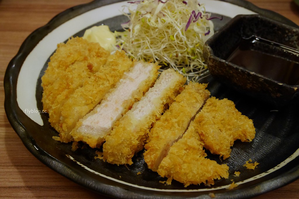 小六食堂|終於吃到傳說中的小六食堂,食材新鮮價格也不貴,根本CP值超高! @飛天璇的口袋