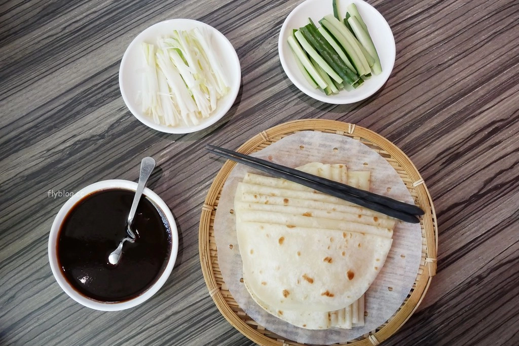 鴨片館:要提前一個月預約才吃的到的烤鴨,一鴨八吃餐點選擇性也很多 @飛天璇的口袋