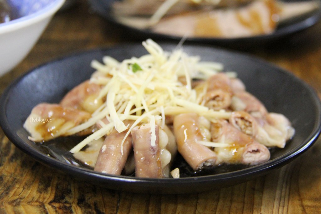 南投埔里|胡國雄古早麵,觀光客必朝聖的埔里美食,簡樸的古早味銅板小吃 @飛天璇的口袋