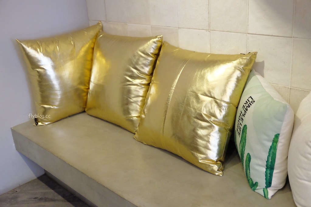 PIEPAI Cafe┃桃園美食:超夢幻網美咖啡館,桃園IG打卡名店,甜點夢幻又好拍,寵物友善餐廳 @飛天璇的口袋