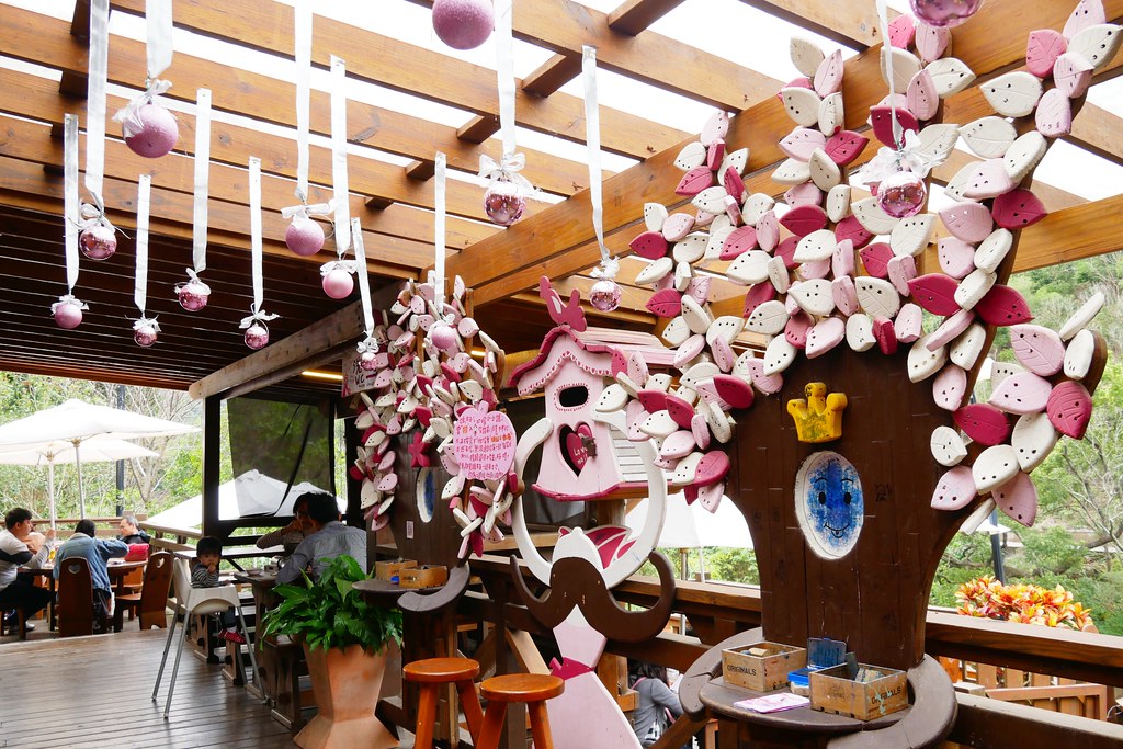 台中新社|安妮公主花園|新社浪漫的粉紅景觀餐廳,親子、情侶假日休閒的好去處 @飛天璇的口袋