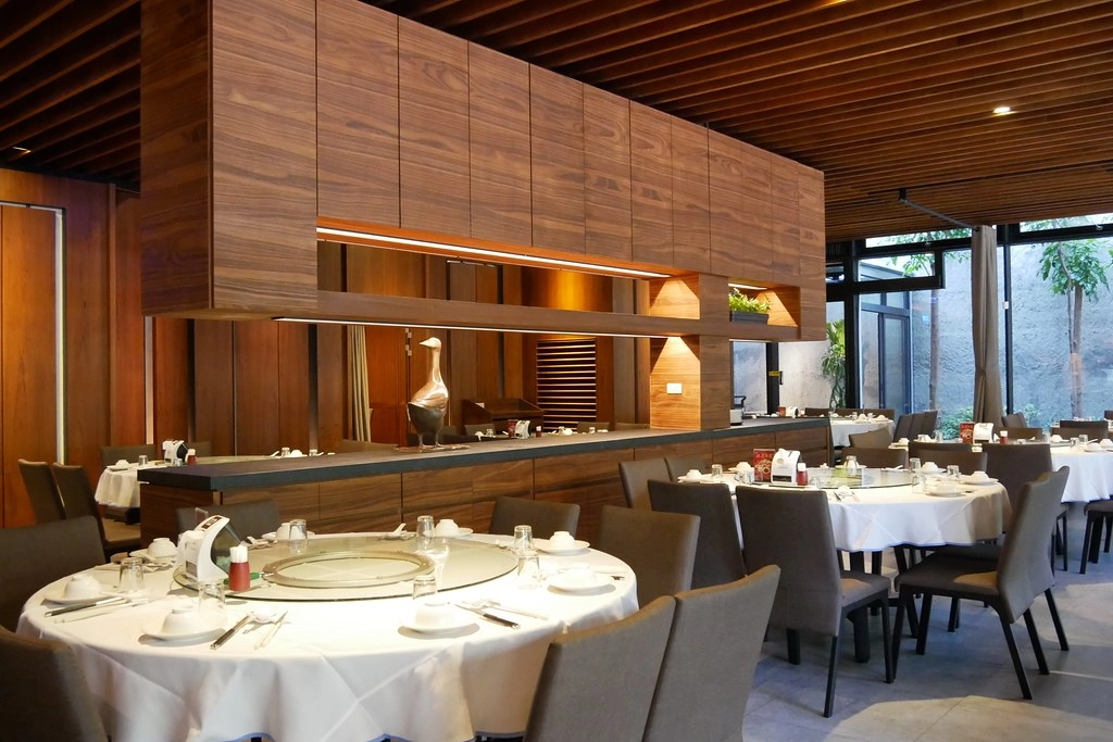 台中西屯|頂園全鴨坊,台中米其林餐盤推薦烤鴨,近距離觀賞火焰片鴨秀(附2023最新菜單) @飛天璇的口袋