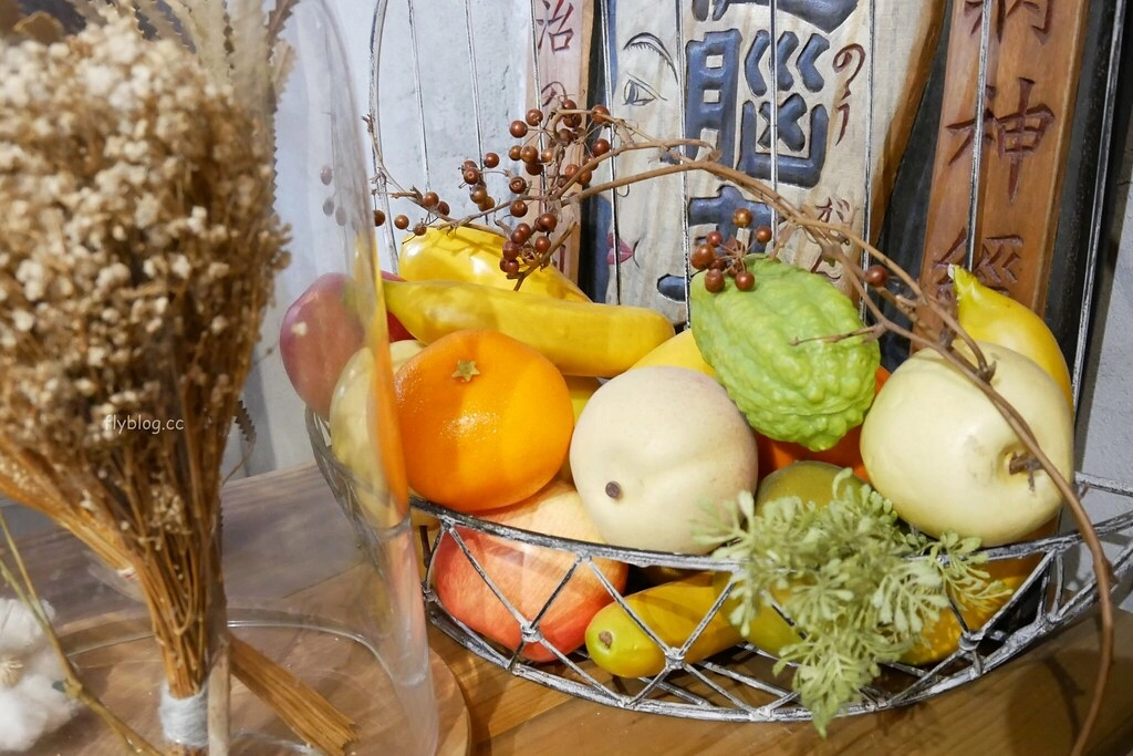 特有種商行|魏德聖導演開的餐廳,從台南搬到台北,結合美食、藝文、電影和音樂 @飛天璇的口袋