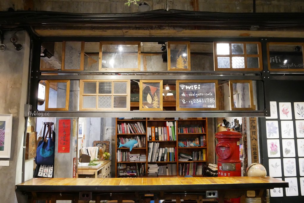 特有種商行|魏德聖導演開的餐廳,從台南搬到台北,結合美食、藝文、電影和音樂 @飛天璇的口袋