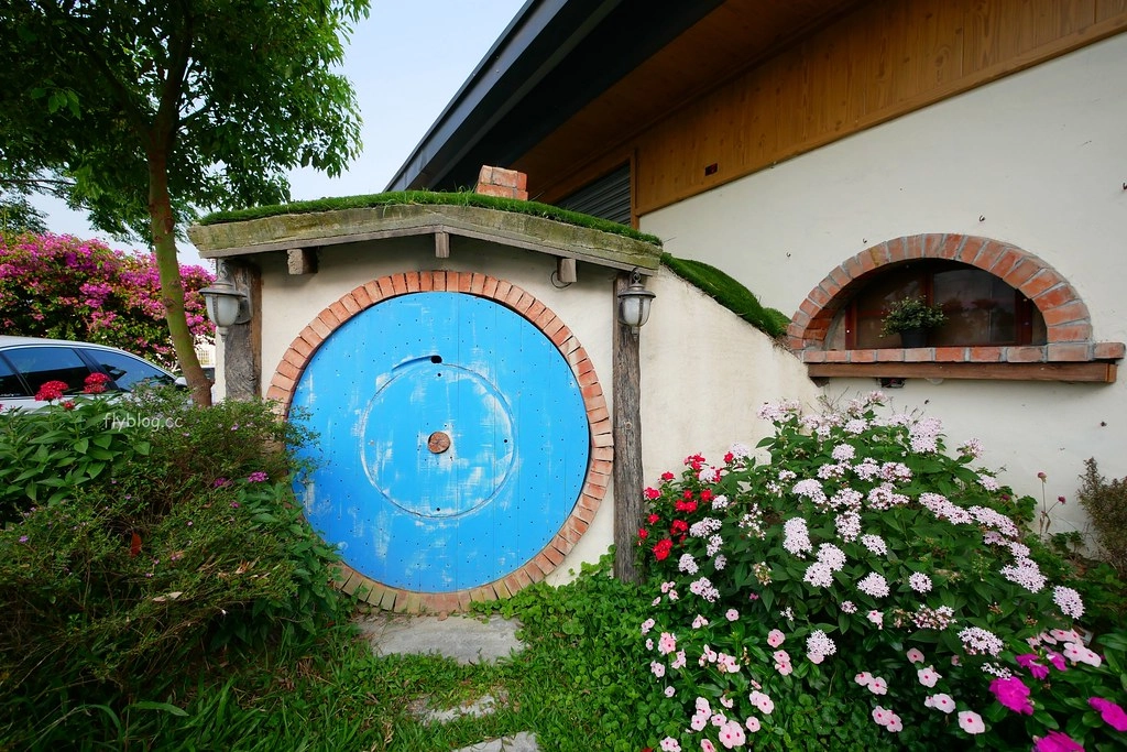 南投草屯|田間小路五十一號麵包研究所.隱身草屯田野小路的麵包店,魔戒哈比村造型麵包工房 @飛天璇的口袋