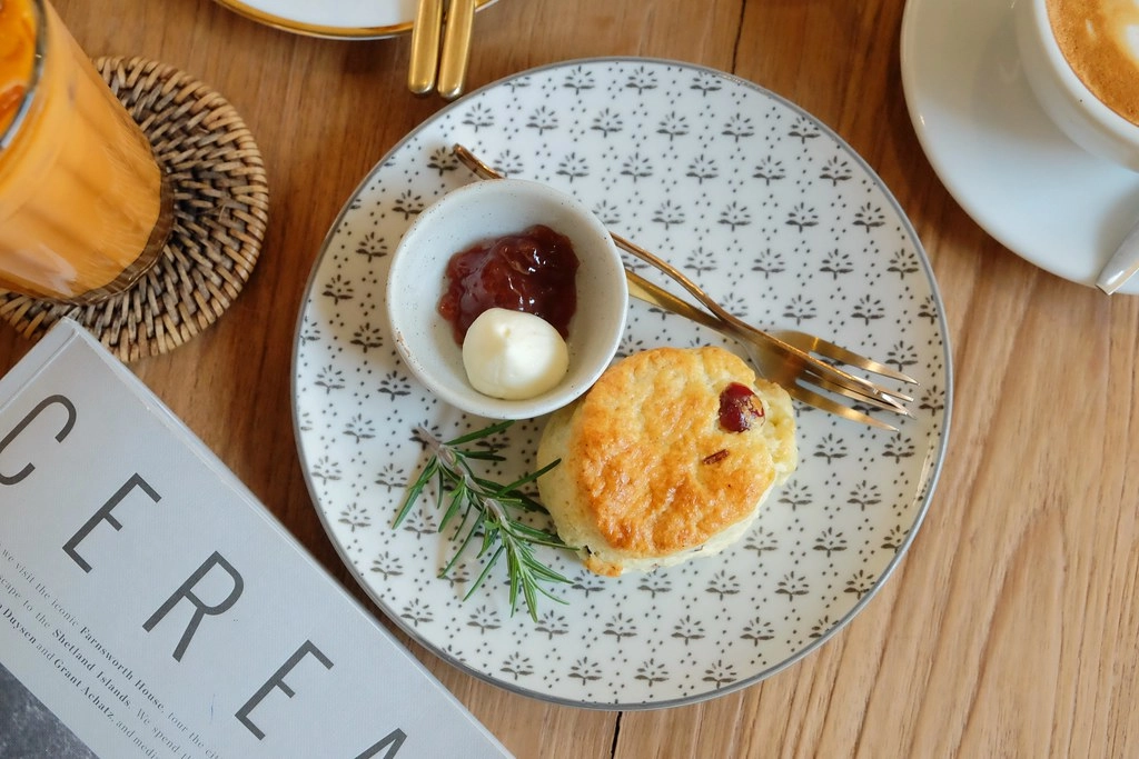 泰國清邁|The Baristro x Ping River,清邁河邊超好拍咖啡館,網美和IG客打卡熱門景點 @飛天璇的口袋