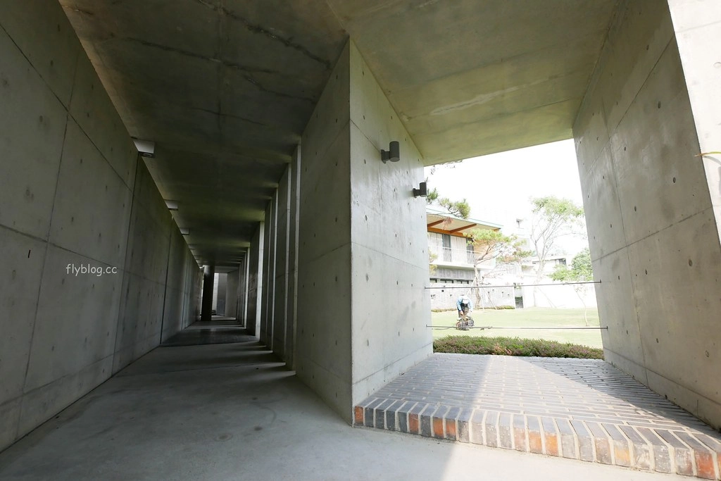 南投草屯|毓繡美術館.2016台灣建築大賞首獎,漂亮的清水模建築工法,南投草屯熱門IG打卡景點(需預約) @飛天璇的口袋