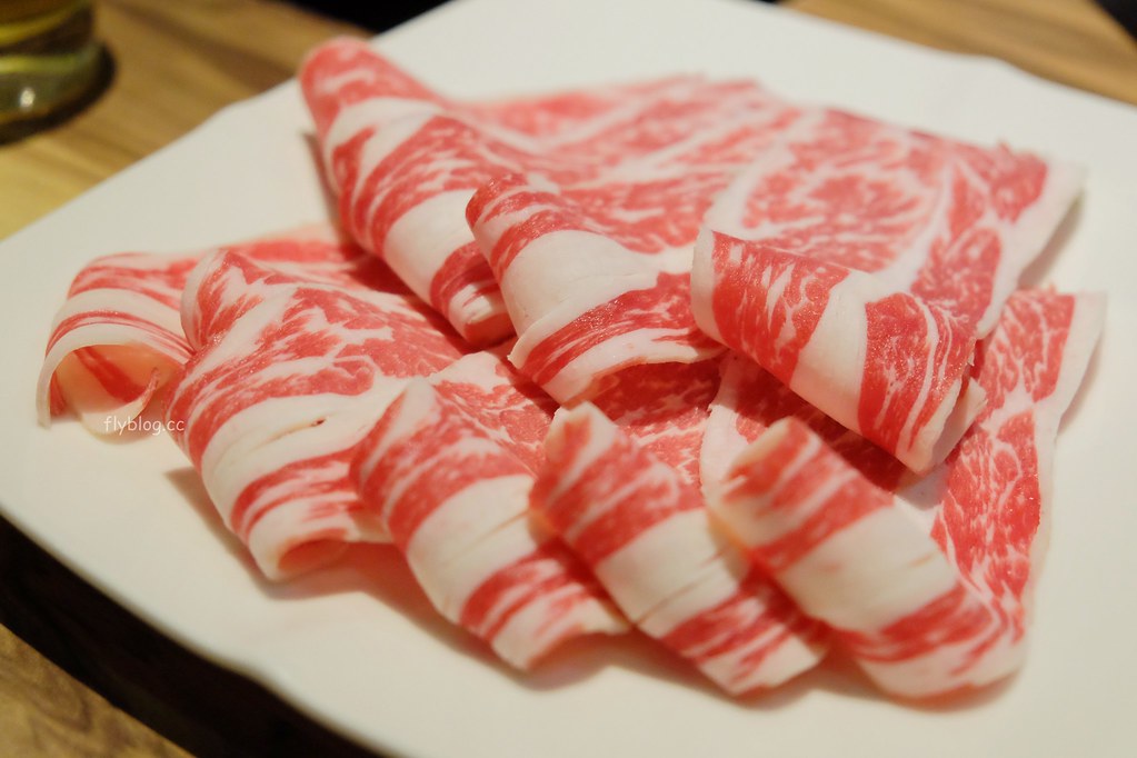 22:02火鍋。樂活|麻辣火鍋也可以吃的很有質感,台北超人氣麻辣火鍋店推薦 @飛天璇的口袋