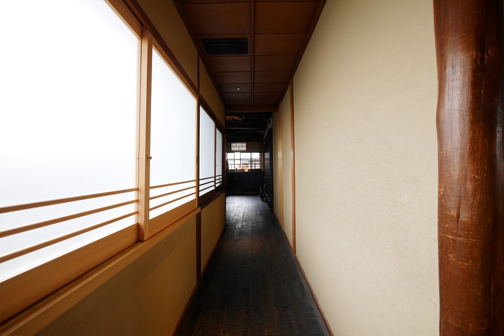 日本京都|二年坂星巴克.全球唯一有榻榻米座椅的星巴克,京都二年坂ヤサカ茶屋店 @飛天璇的口袋