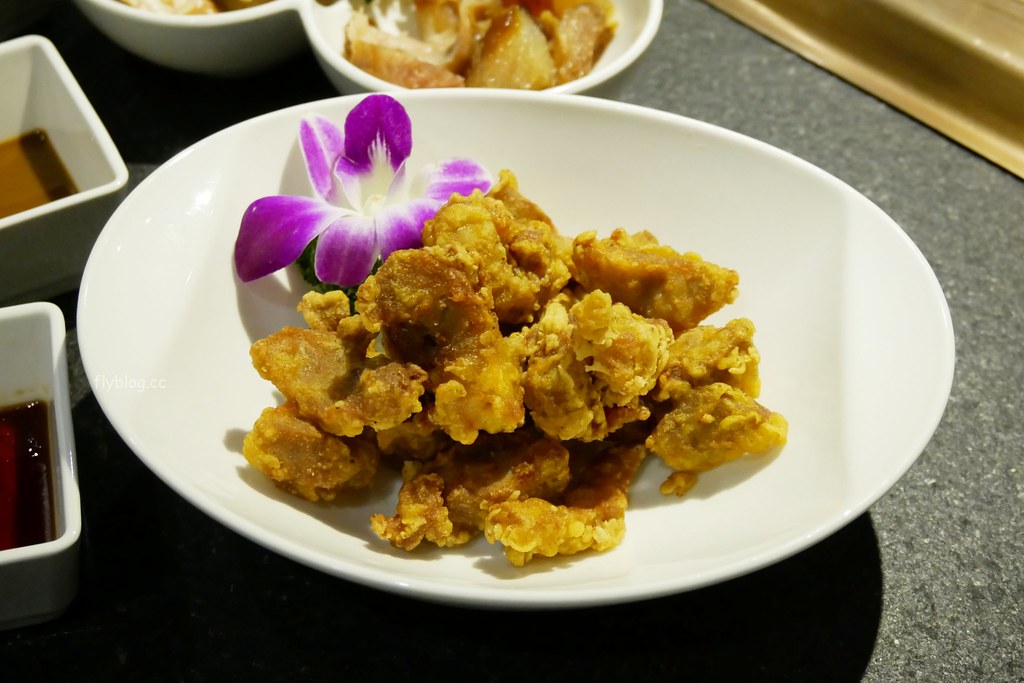 【台中中區】瓦庫麻辣鍋,瓦庫道地重慶麻辣火鍋,享受四川寬窄巷子用餐氛圍 @飛天璇的口袋