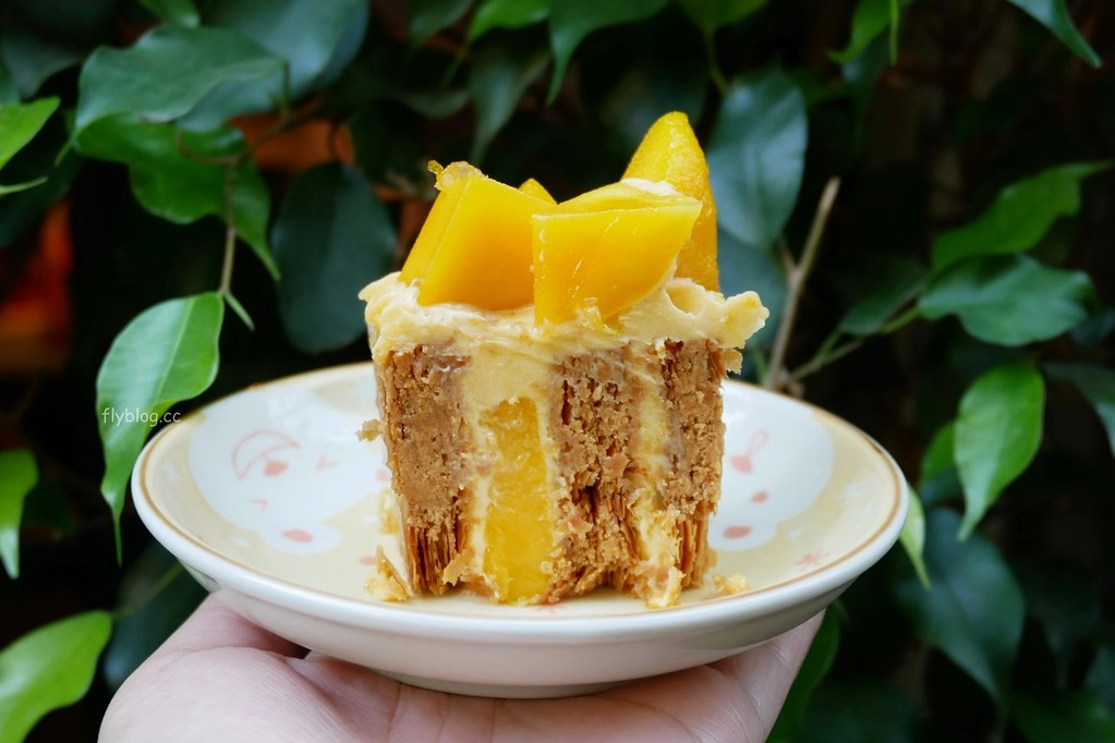 台中西區|甜忌廉鐵盒蝴蝶酥.香港超人氣點心台中也買的到,不一樣的台中伴手禮推薦 @飛天璇的口袋